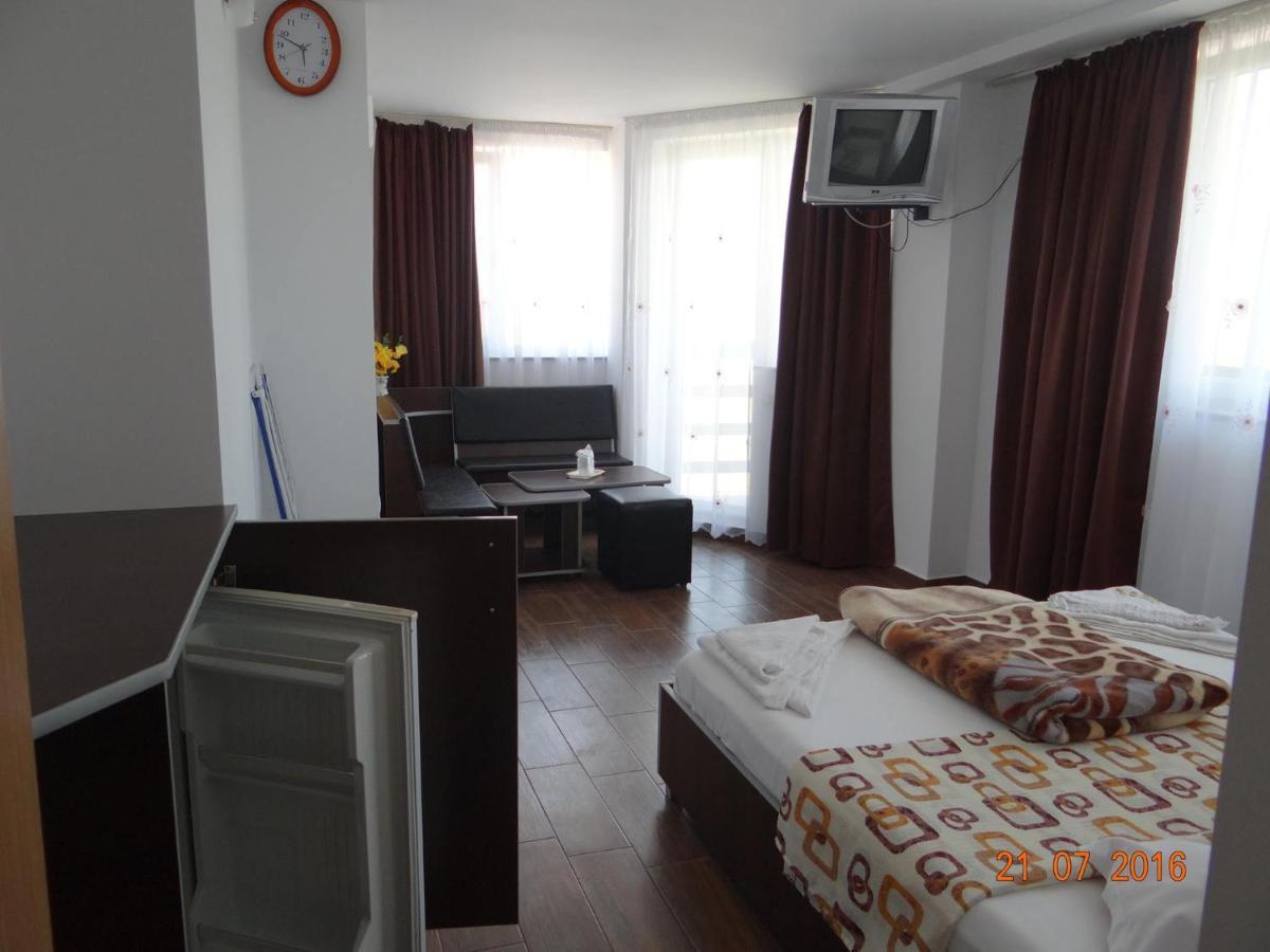 מלון קוסטינסטי Casa Marea Neagra מראה חיצוני תמונה