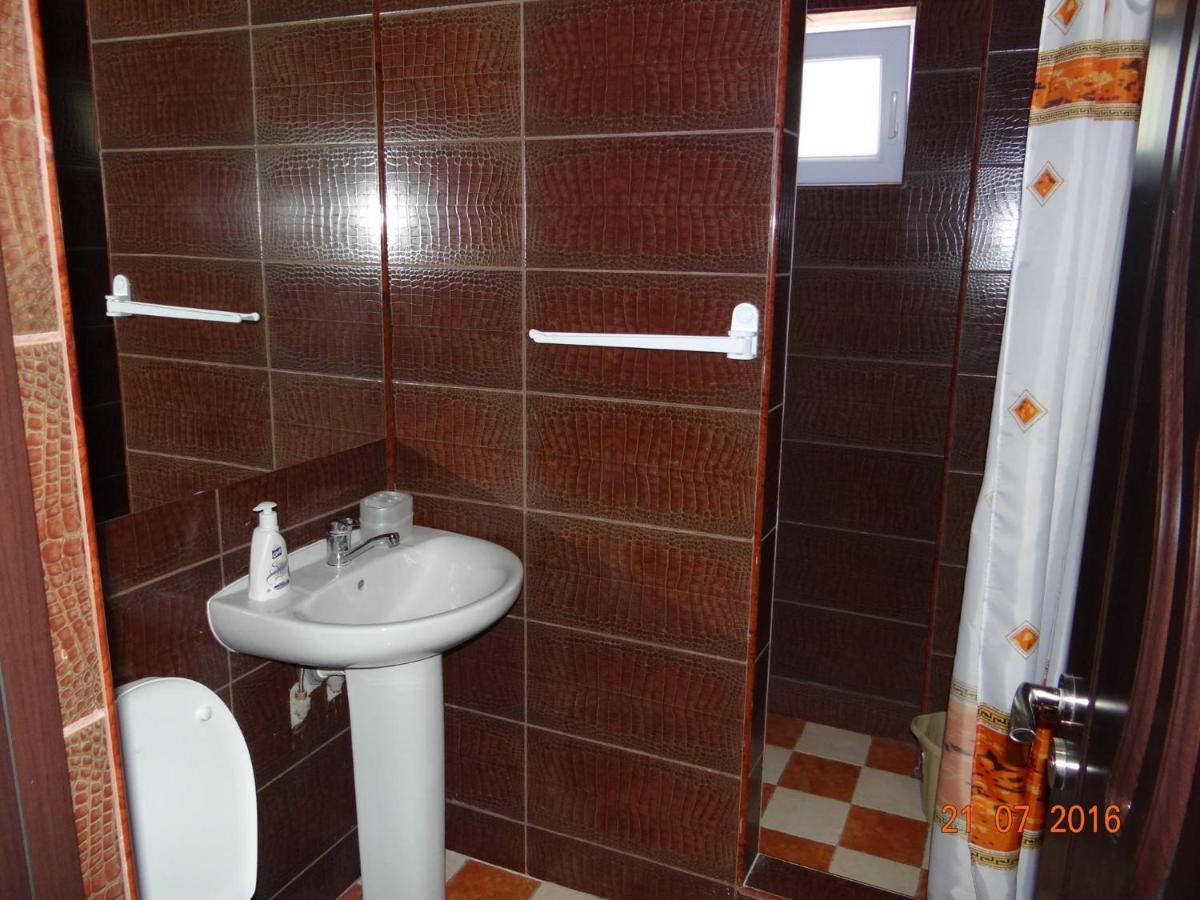 מלון קוסטינסטי Casa Marea Neagra מראה חיצוני תמונה