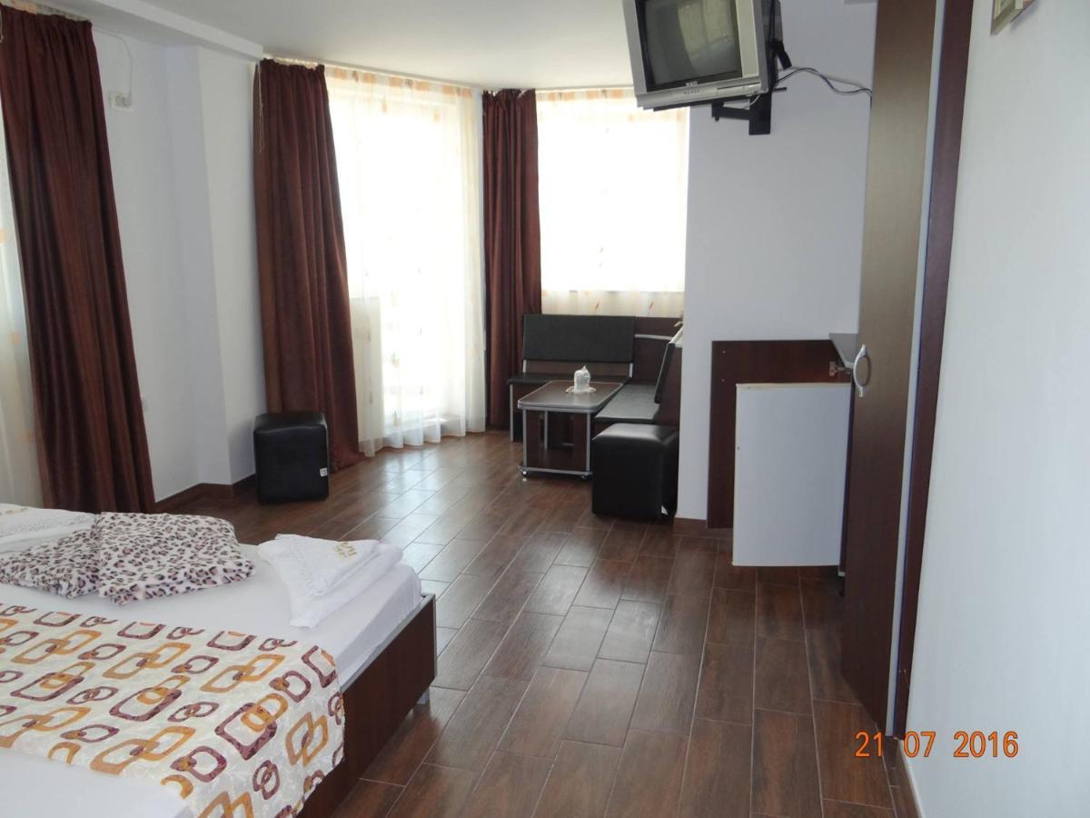 מלון קוסטינסטי Casa Marea Neagra מראה חיצוני תמונה