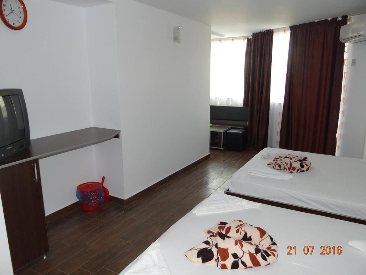 מלון קוסטינסטי Casa Marea Neagra מראה חיצוני תמונה